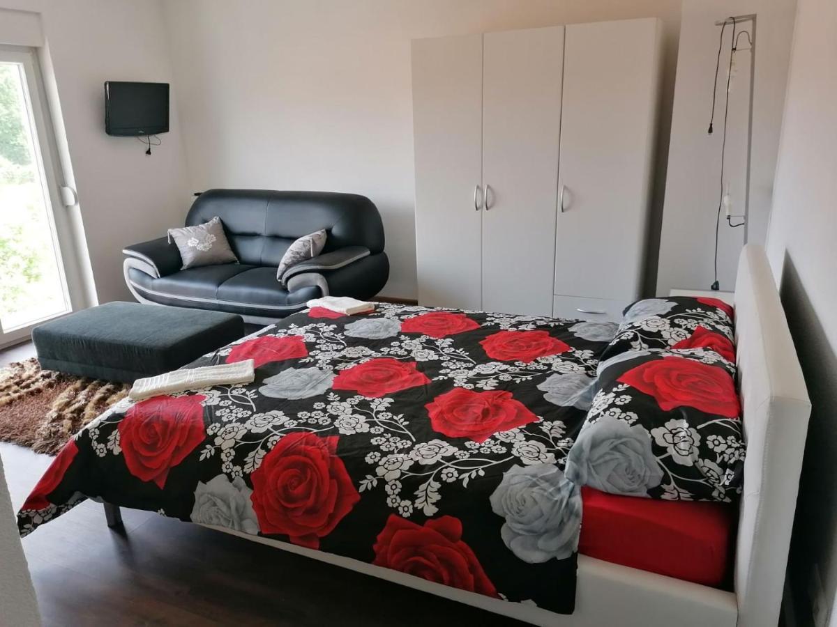 Apartmani Imamovic Dubrave Gornje Buitenkant foto